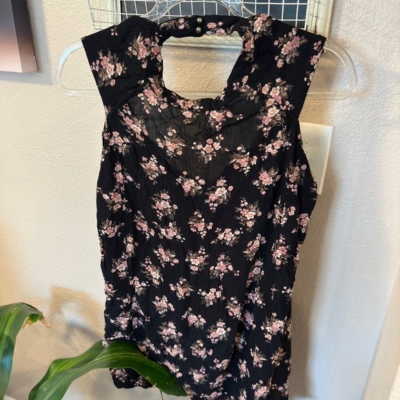 Angie Cold Shoulder Blouse - Picture 5 of 7